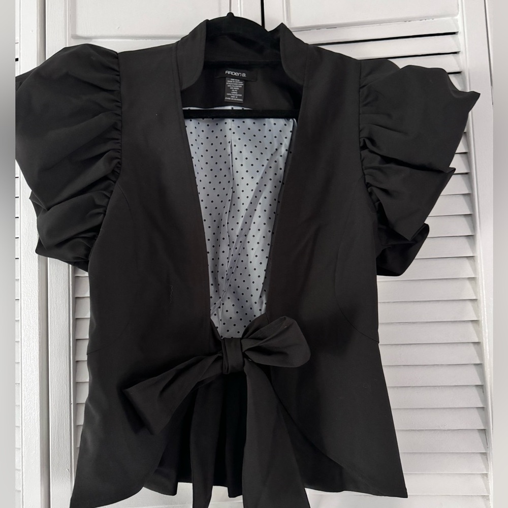 Arden B , Black blouse size M